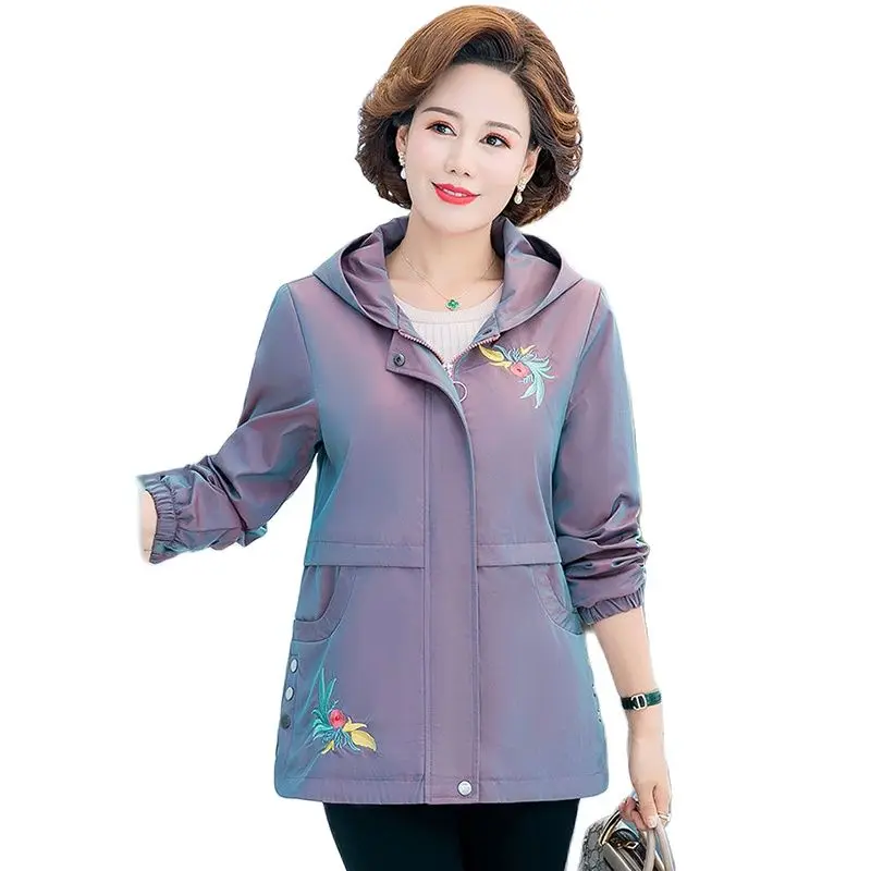 

Fashion spring And Autumn Women's Hooded Embroidered Thin Coat 2022 Short Windbreaker Women's Casual Loose Coat Top Women's 5XL