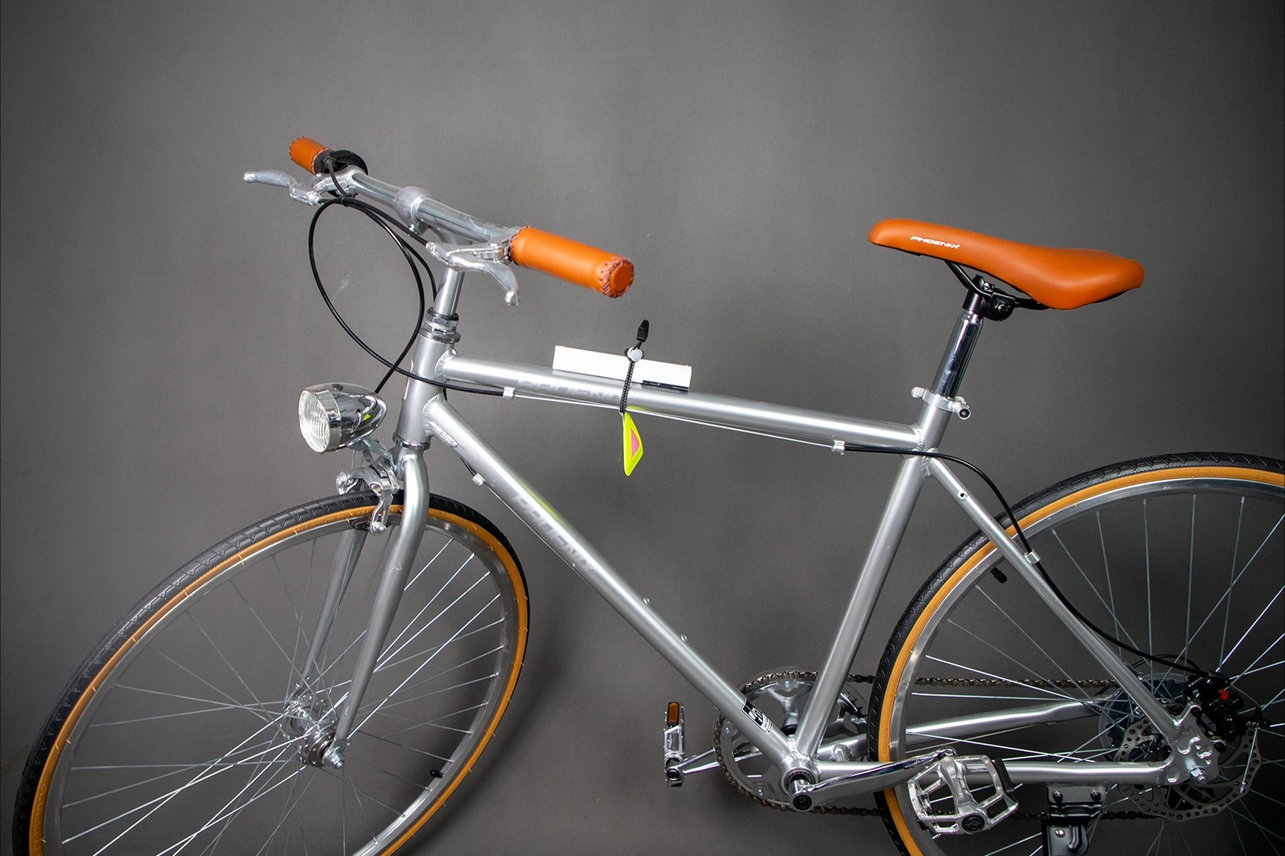 Multifunktionales elastisches reflektierendes Dreiecksschild, Fahrradsattel-Hängereflektor, Sicherheitswarnetikett für Nachtfahrten zur Sicherheit. – Detail 14