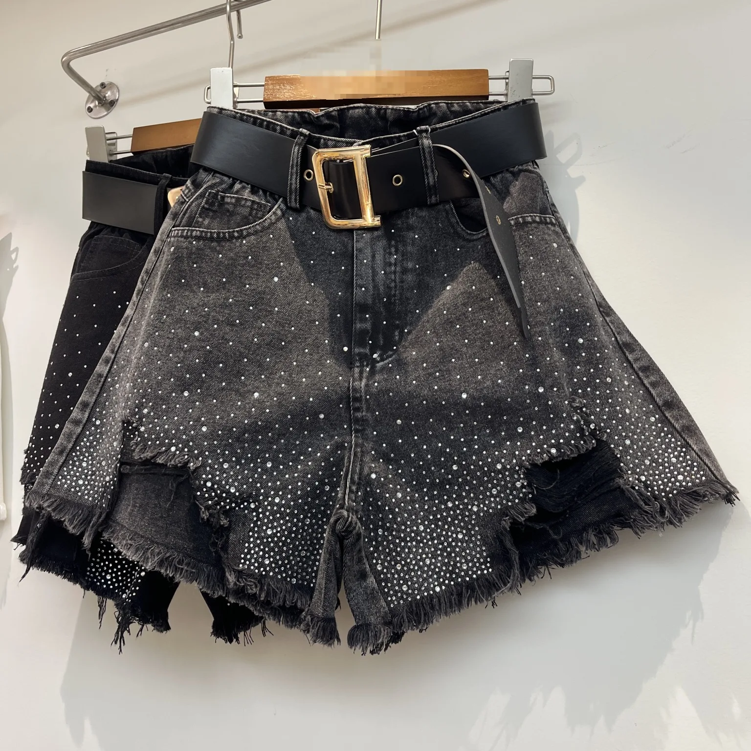 Summer Rhinestone Ripped Denim Shorts American Casual Fashion Loose Street Style With Belt Fringe Women's Shiny Hot Pants