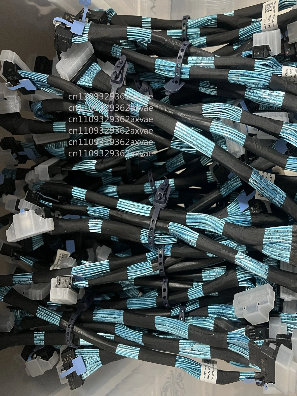CT8G0 For Dell PowerEdge R7525 8*2.5 NVME Cable