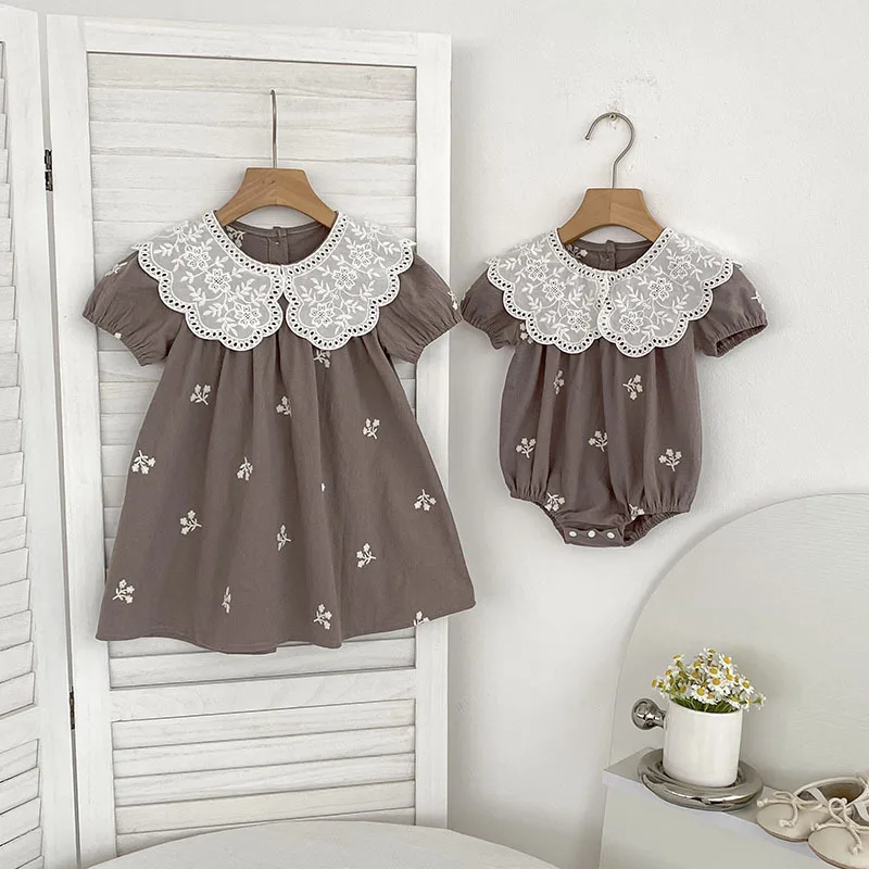 

Girls Summer Princess Romper Dress Embroidered Lace Peter Pan Collar Matching Outfit for Sisters Baby Clothes Floral Dresses