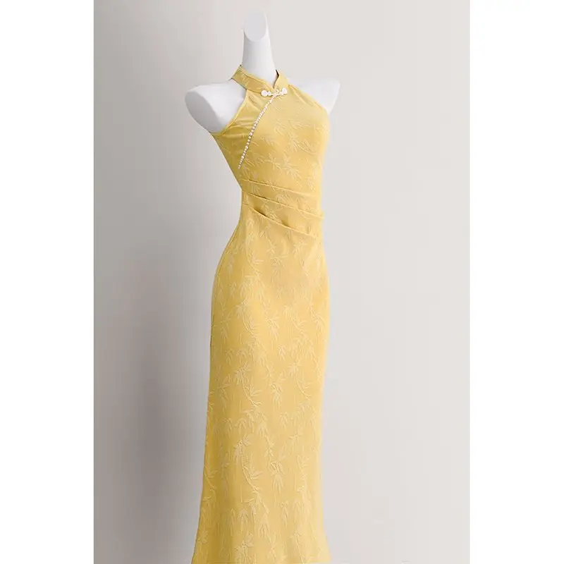 2025 Halter Neck Qipao New, Sleeveless Cheongsam Dress, Young Girls New Chinese Style Elegant Gown Cicpao Style Dress