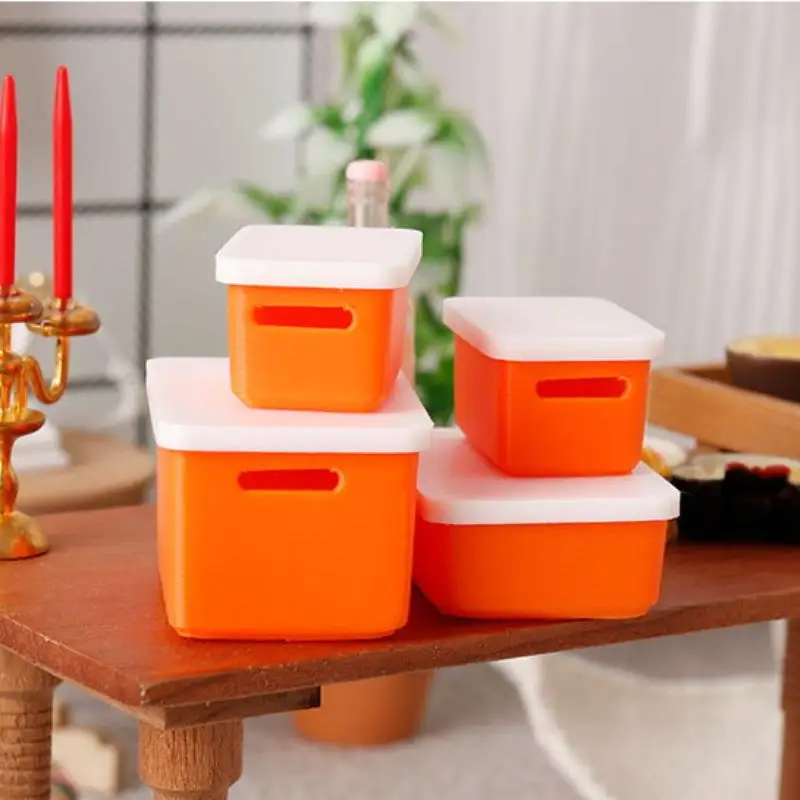 커버가있는 4Pcs 미니 스토리지 케이스 1/12 인형 집 미니어처 식품 보관 상자 모델 인형 집 액세서리 장난감