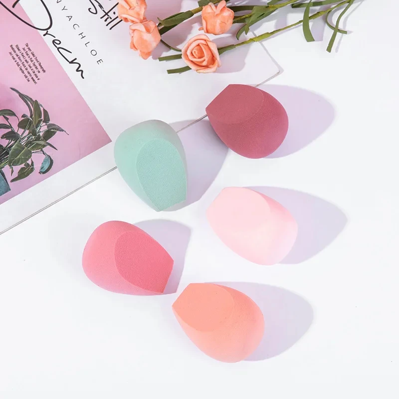 50 pezzi Logo personalizzato Non in lattice bellezza tre sfaccettature soffio cosmetico trucco spugna fondotinta Make Up spugna Blending Private Label