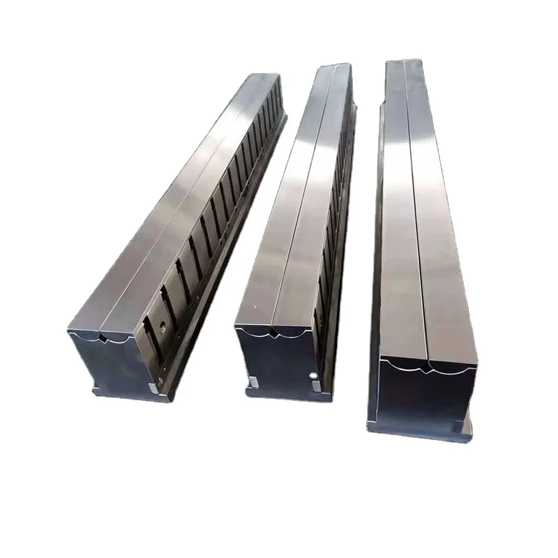 Easy-to-use flip plate non-indentation steel bending machine tooling die compounding