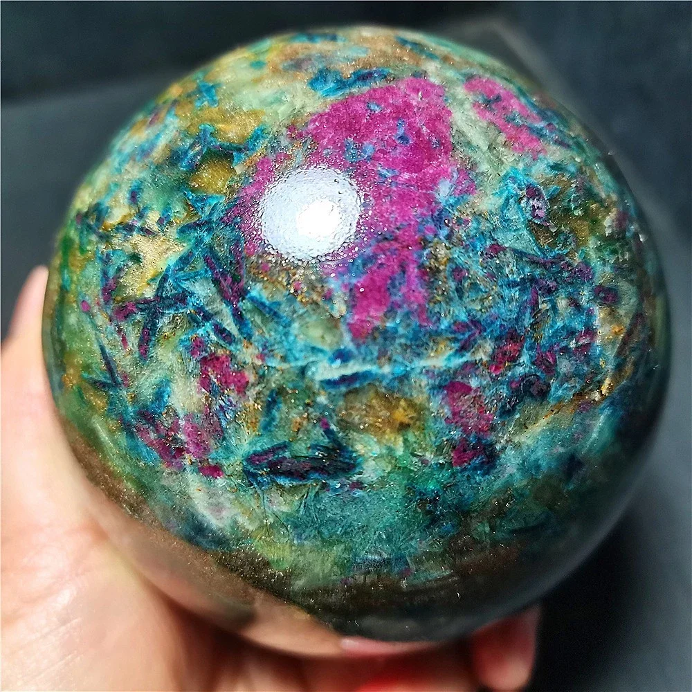 Natural Emerald And Ruby Coexisting Crystal Sphere, With Healing Properties, Suitable For Home Decoration, Demagnetization Divin