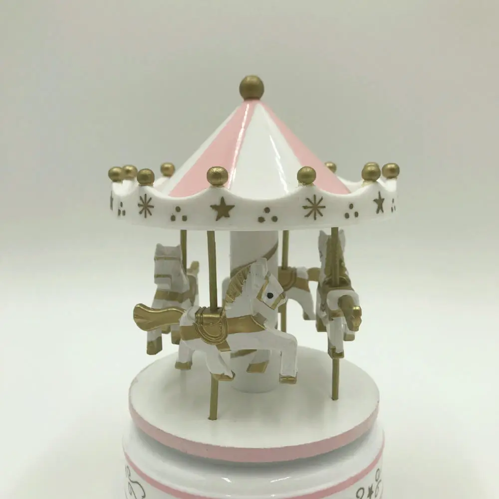 Vintage Carousel Music Box Merry Go Round Wood Musical Craft Birthday Cake Topper European Style Home Ornament Xmas Present