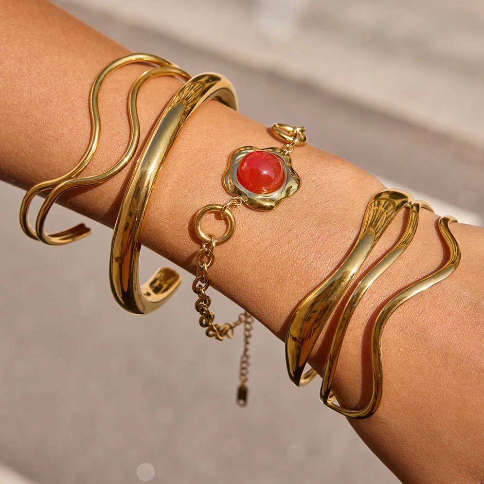 Titanium Steel Women's Bracelet - Colorfast Jewelry Luxury-inspired Accessories 18K Gold Bracelet Stainless Steel Jewelry