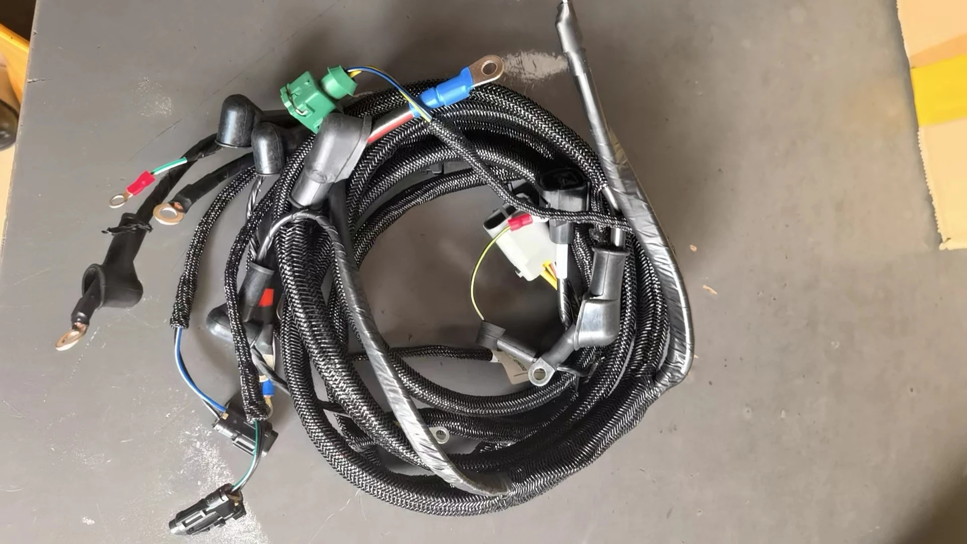 Cabo K1001398B do chicote de fiação do motor da escavadeira para Doosan DX225LCA DX220A Peça de reposição para reparo de máquinas de construção de escavadeira