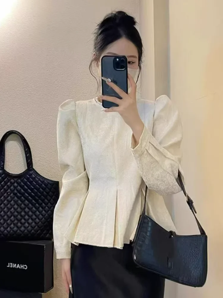 

Elegant round Neck Bubble Sleeve Top Women's Spring New Waist Cinching Design Folded Loose Fashionable Small Shirt