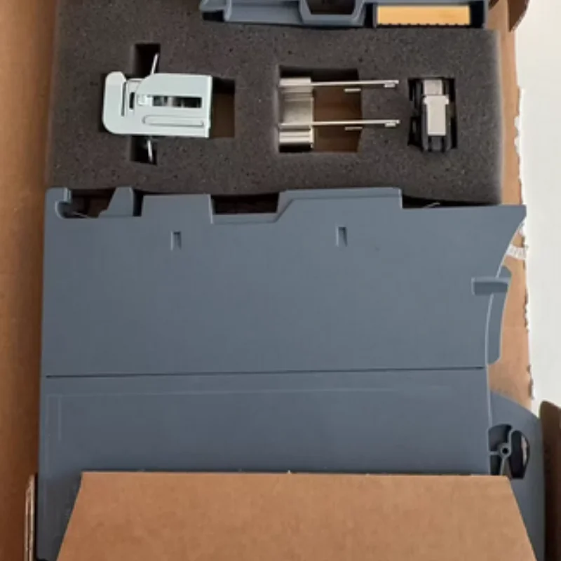 6ES7531-7QD00-0AB0 6ES7592-1BM00-0XA0 PLC Analog Input Module 4AI U/I/RTD/TC 16Bit 24V S7-1500 40Pin Push-in Connector