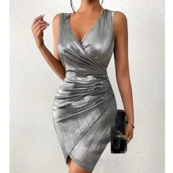 Summer Women's New Sexy Hip Hugging Fashion V-neck Casual Color Blocked Button Solid Color Metal Pleated Tight Dress