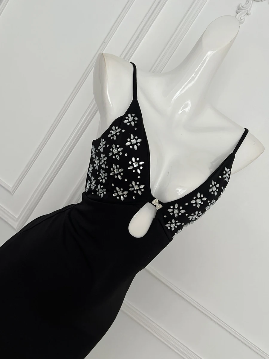 ReddaChic Sparkly Party Vrouwen Zwarte Bodycon Boog Broche Strass Corset V-hals Uitgesneden Hemdje Jurk Formele Zomer Kleding