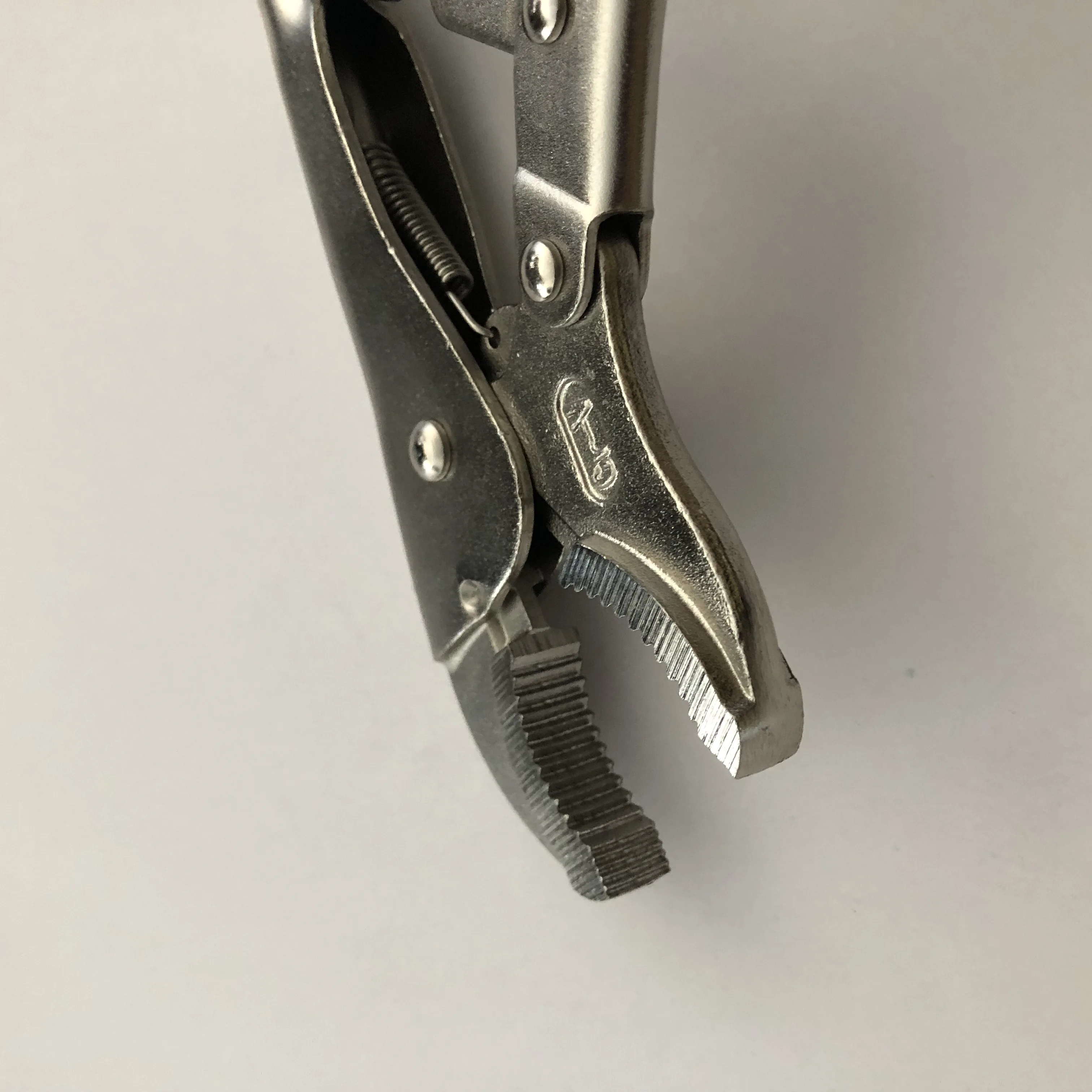 9 インチロッキングプライヤー調整可能で頑丈なプライヤーマルチツールタフビルドヘビーデューティタイガープライヤー自動車修理ハンドツール