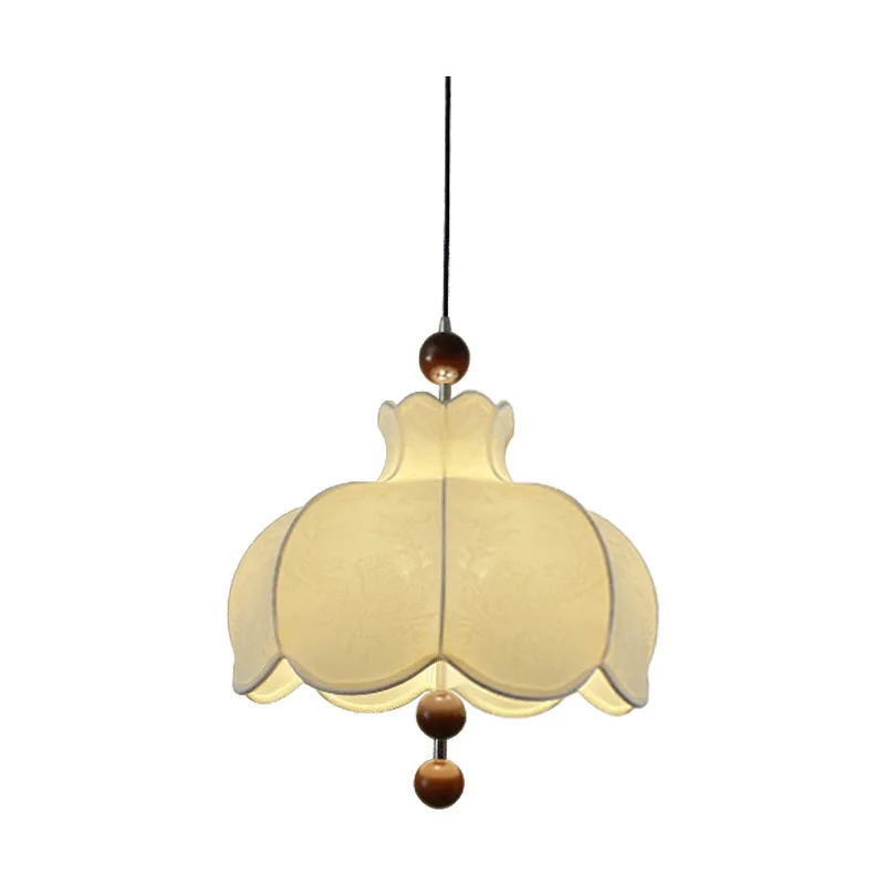 

Retro fabric medium and ancient style, high sense, French pastoral master bedroom chandelier