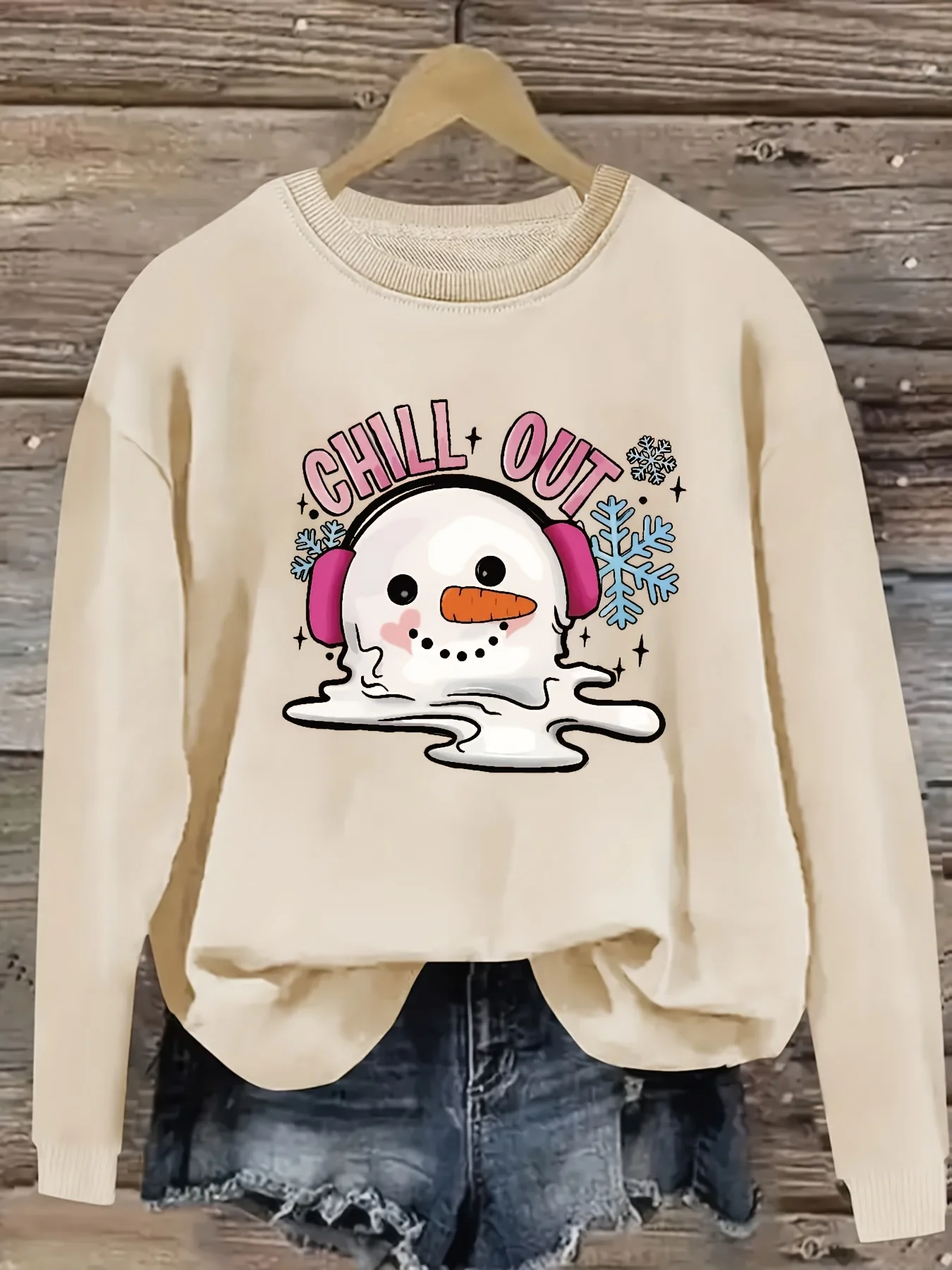 Women's Plus Size Sweatshirt with Christmas Snowman-Graphic Chill Out, Cozy and Round-Collar Casual Top
