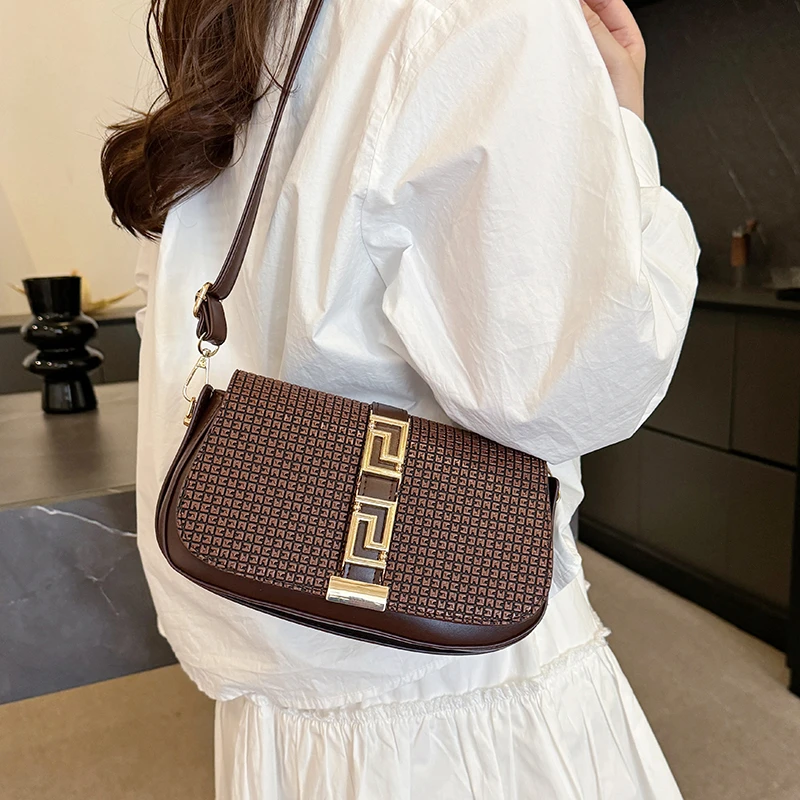 หรูหราหนังCrossbodyกระเป๋าสําหรับสุภาพสตรีกระเป๋าถือElegant Classicและยอดนิยมออกแบบผู้หญิงอุปกรณ์เสริมแฟชั่น
