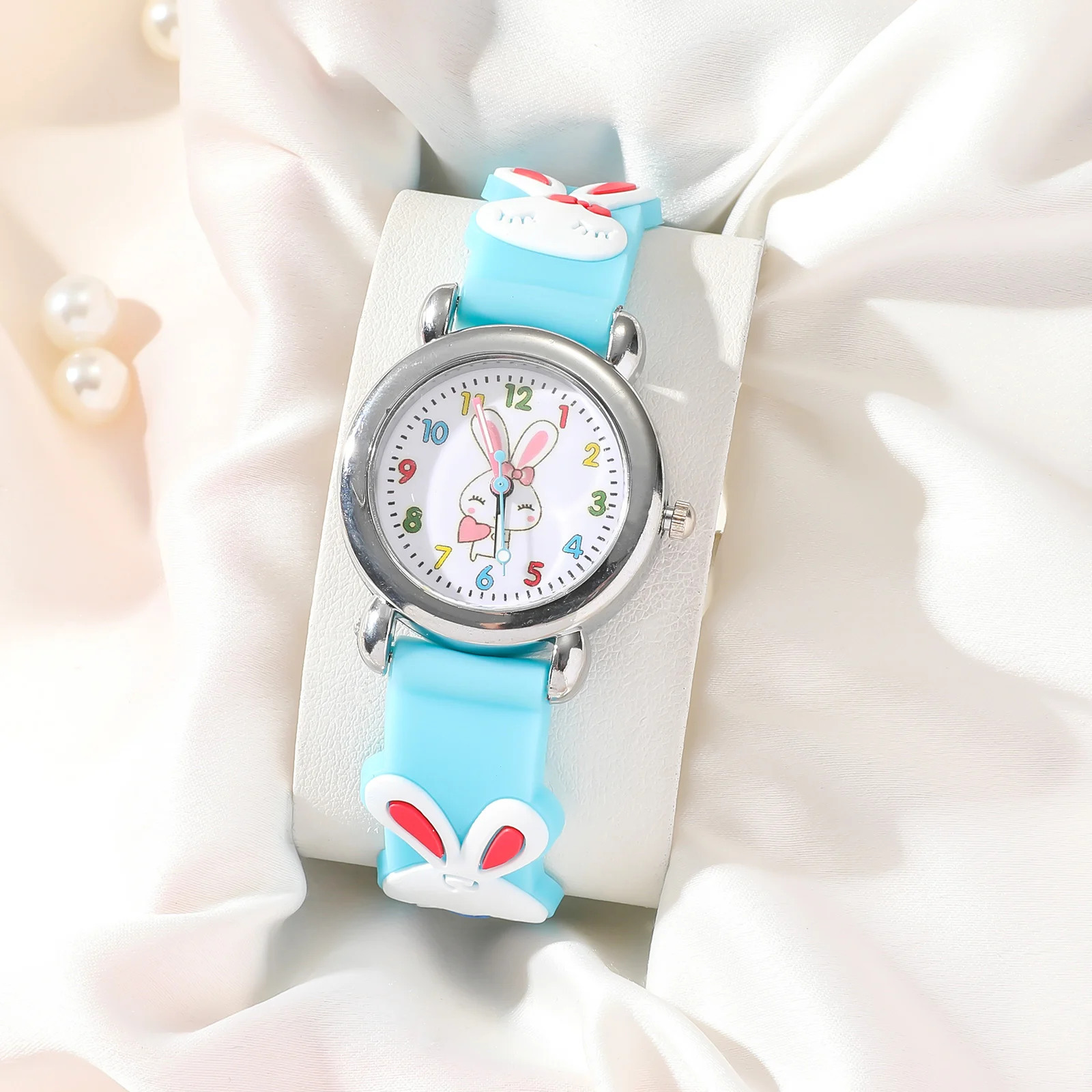 Children\'s Cartoon Cute Bunny Quartz Silicone Watch Elementary School Girls Boys Children\'s Watch 3D Silicone Strap