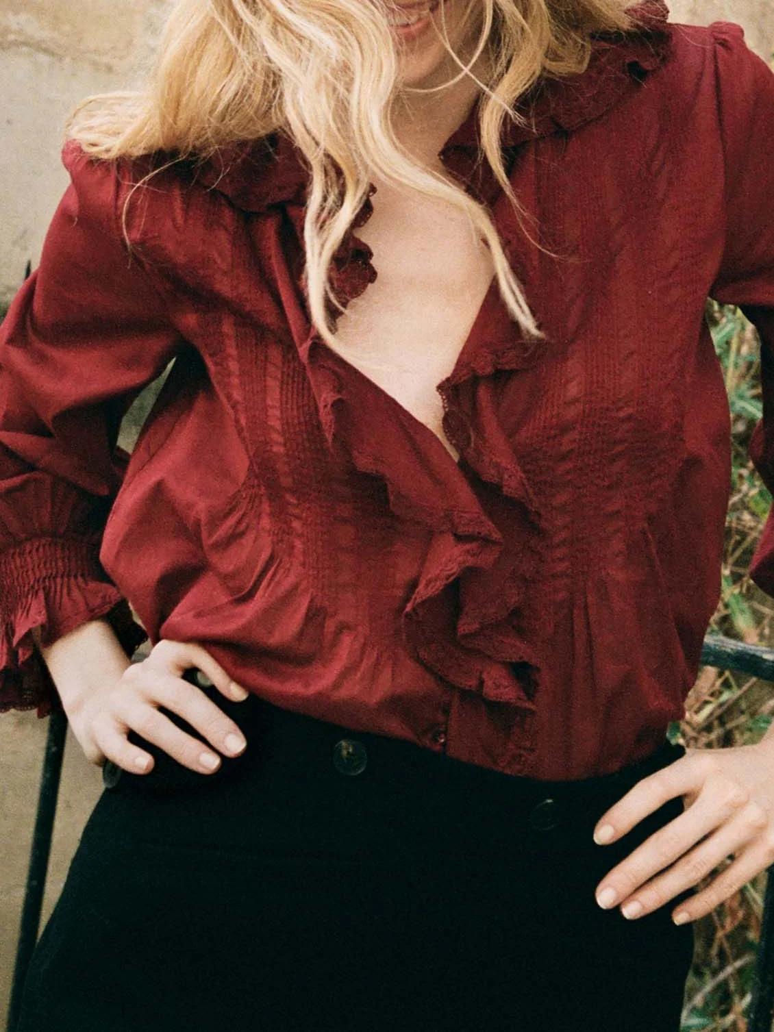 

Women Pure Color Blouse Top Lace Embroidery Spliced Ruffles V-Neck Flare Sleeve Elegant Ladies Cotton Shirt