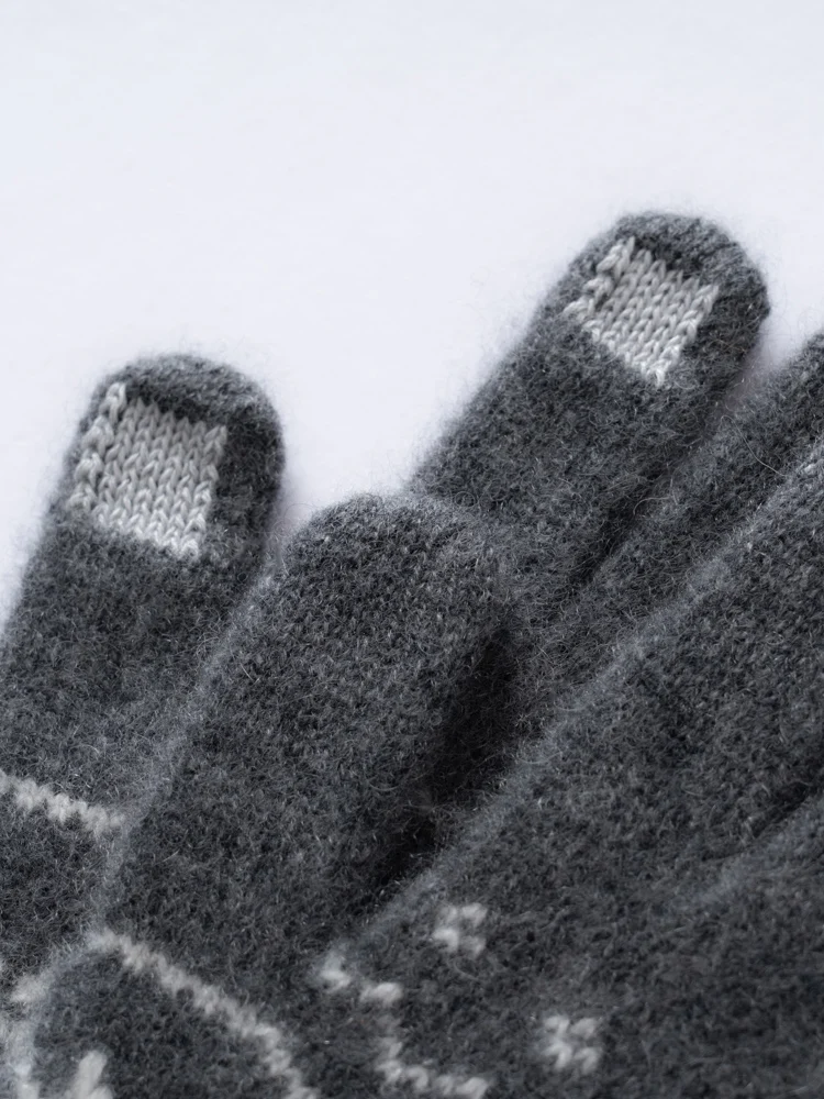 ZYCZCXX A-grade 100% Cashmere Knitted Soft Warm Touch Screen Gloves in Autumn and Winter Stretch Gloves for Men And Women.