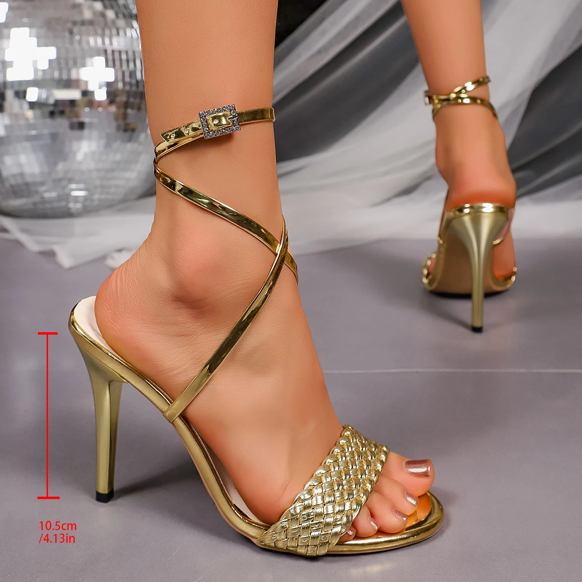 

Женские босоножки на высоком каблуке, новинка 2025 года, элегантные однотонные сандалии с ремешком, туфли на высоком каблуке, модная пикантная женская обувь с открытым носком для банкета