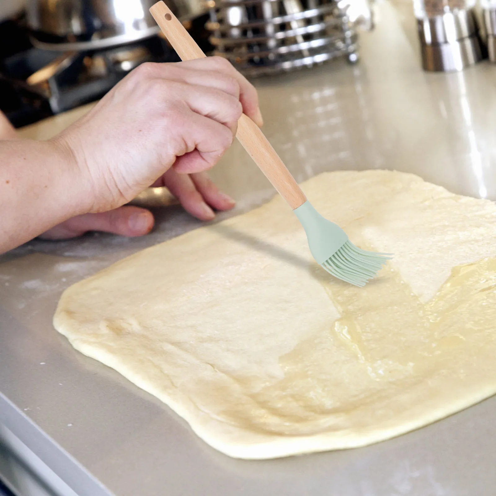 2Pcs Silicone Baking Oil Brushes Heat Resistant Pastry Brushes Kitchen Sauce Spreading Tools for Bbq Cooking Silicone Oil Brush