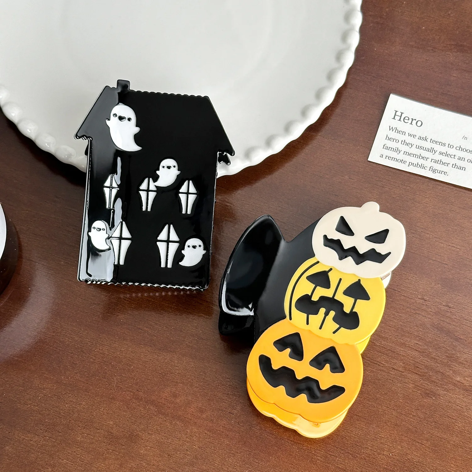 

2025 NEW Halloween Pumpkin Ghost House Hair Claw Acetate Claw Clips Horror Series Hair Clips for Women Girls Hair Accessories