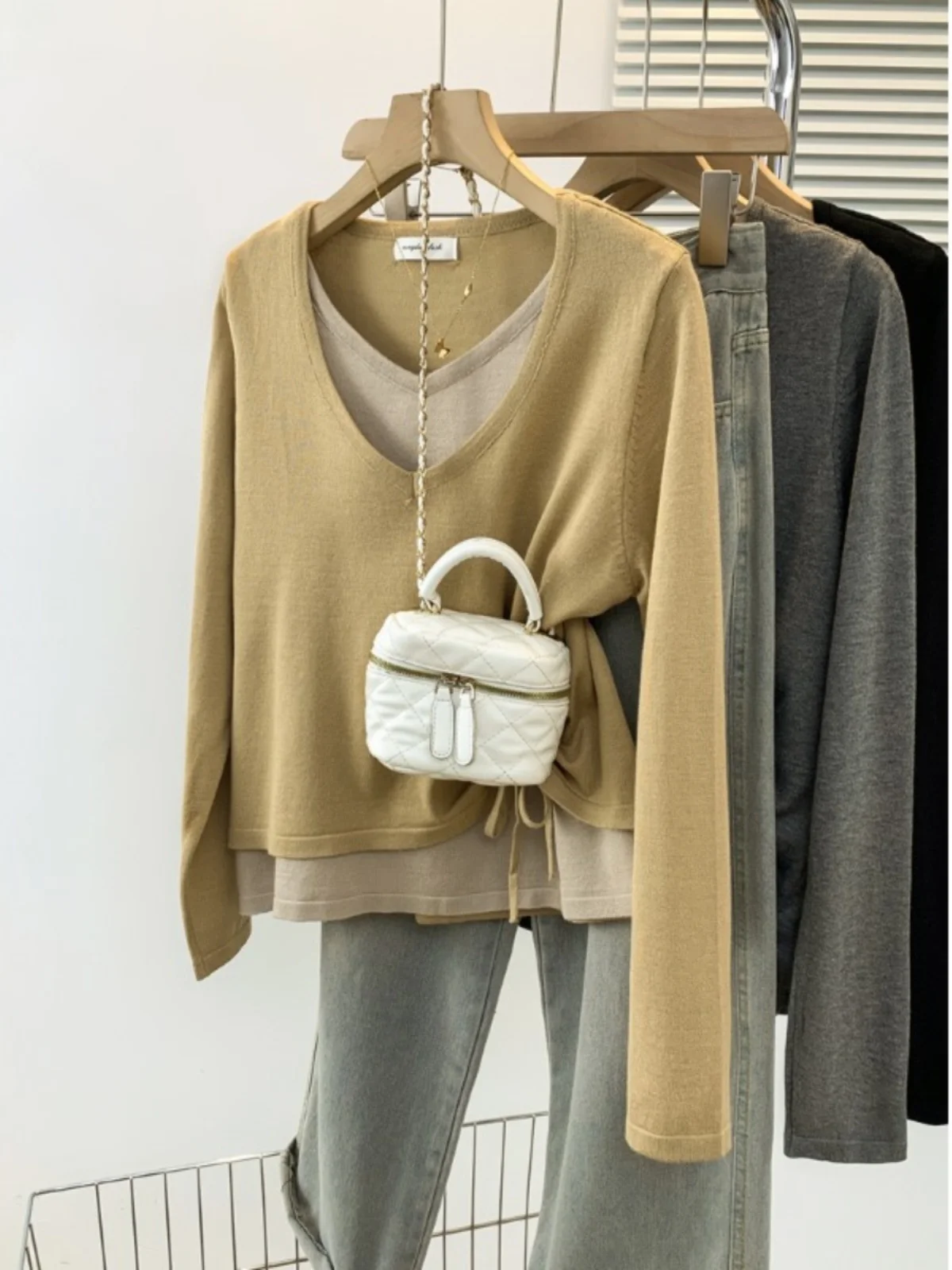 V-Neck Long Sleeve Knitted Sweater Women's Base Layer Top Drawstring Two-Piece Illusion Autumn plus Size Fashion Outerwear