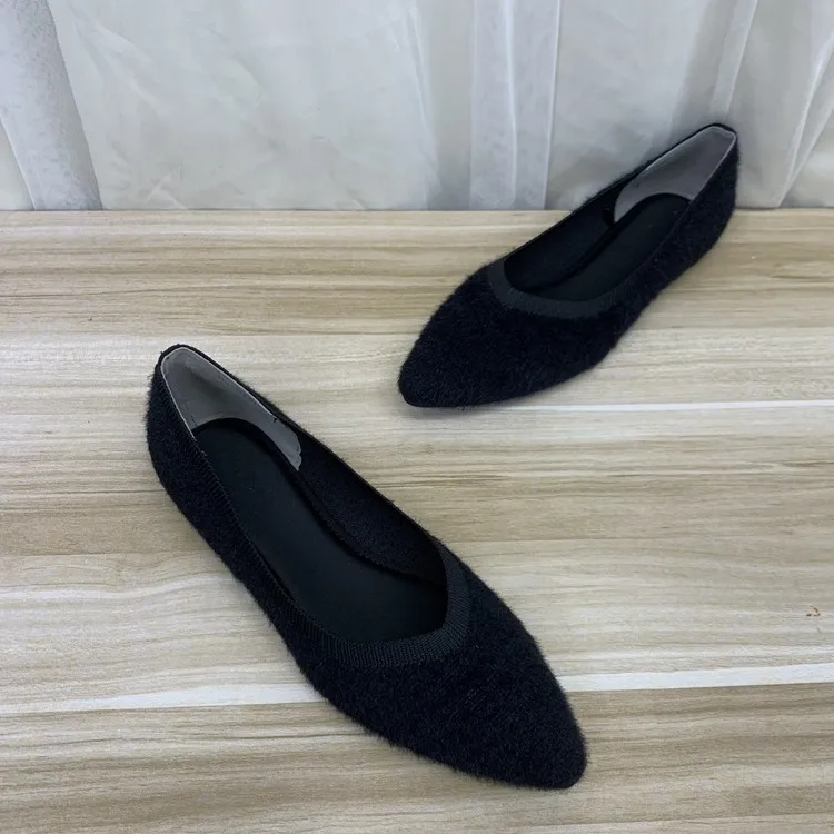 

Модные летние слипоны с мягкой поверхностью для женщин, простой дизайн, большие размеры, удобная повседневная обувь для города.