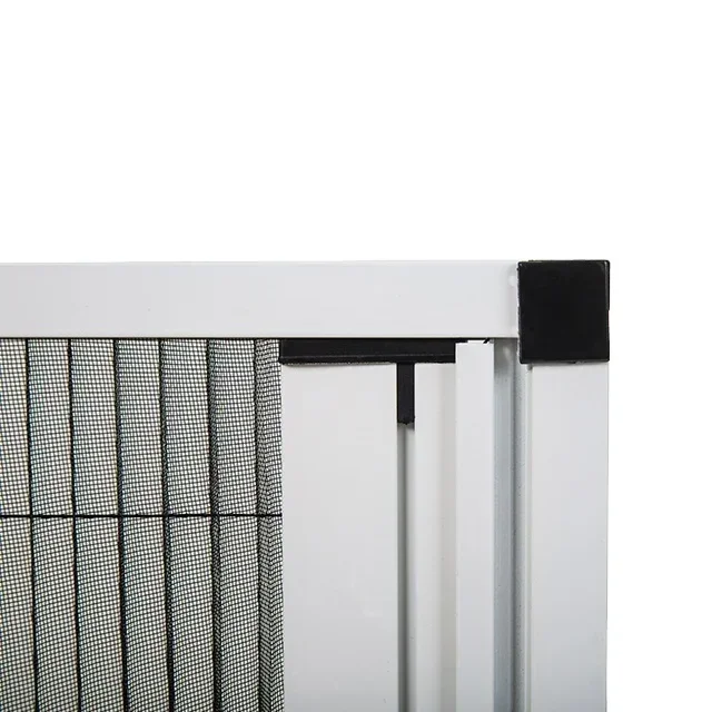 Moskitonetz mit Rahmen aus Aluminiumlegierung. Doppelt klappbare, einziehbare Sichtschutztür mit Fliegengittern