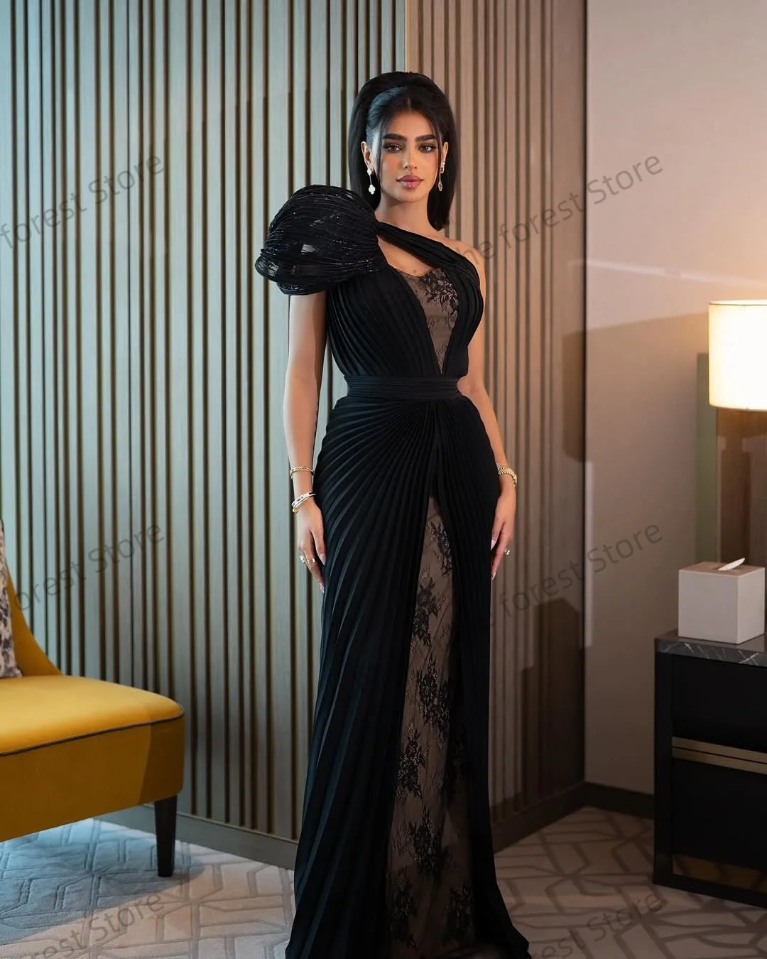 Glamouröse schwarze Ballkleider, einschultrige Meerjungfrau-Abendkleider, ärmellose Spitzenapplikationen, formelle Dinner-Party-Kleider, individuell gestaltet