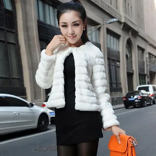 2023 Winter Vintage Fur Coat Womens Short Trench Faux Fur Jacket Hairy Overcoat Artificial Fur Coat Women Faux Fur Coats