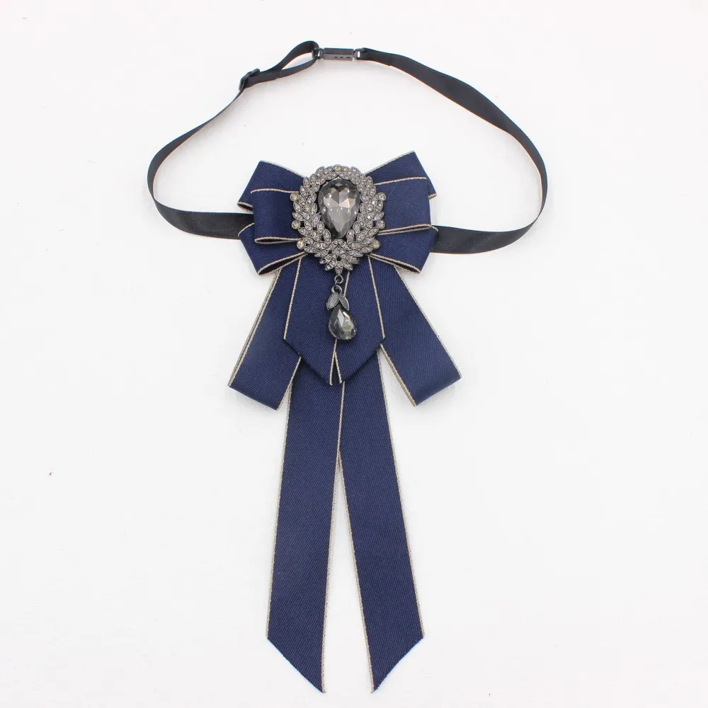 Papillon con spilla a nastro nero di lusso per donna Accessorio decorativo per collo in stile gotico con pendente in cristallo TS289