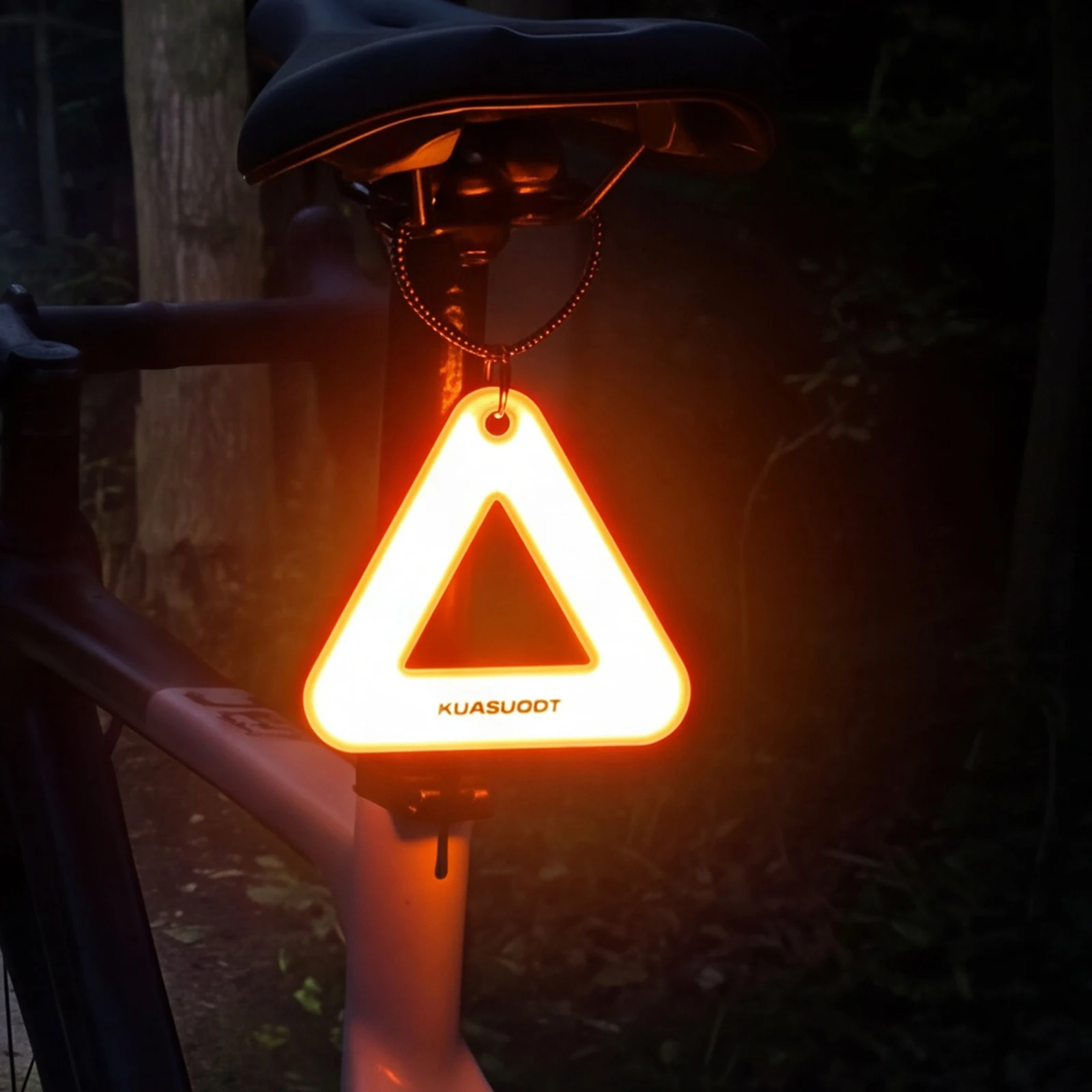 Triangle Reflective Bicycle Rear Pendants Bike Saddle Reflective Triangle Sign Bicycle Hanging Reflector Tag for Outdoor Cycling