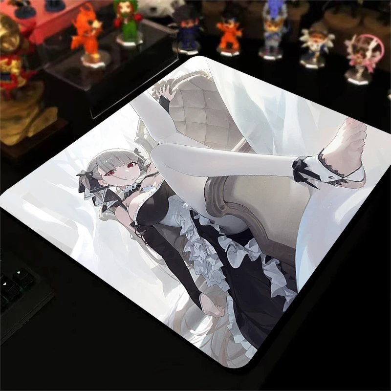 

45x40CM E-Sports Gaming Mouse Pad Balance Mousepad Gamer Cute Anime Girl Mouse Mat Computer Keyboard Pad Professional Desk Mat