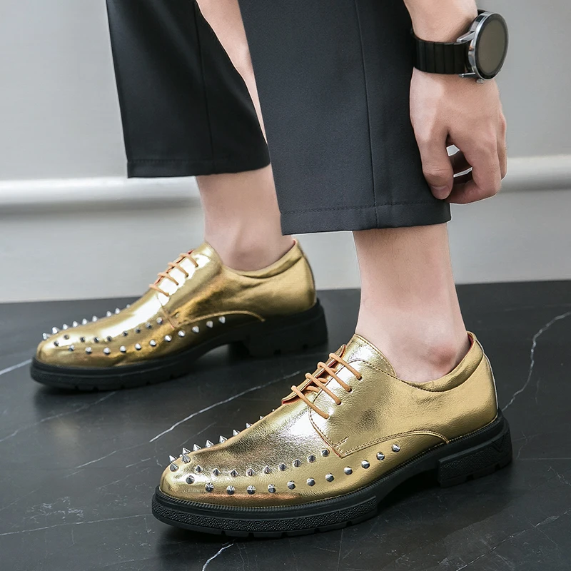 

Men's shoes lace up Classic Gold patent Leather Casual Shoes Men lace up club Party shoes men oxfords Moccasins Flats