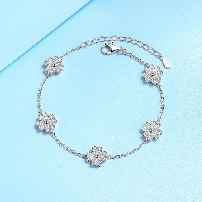 Moissanite bracelet 925 sterling silver women\'s light luxury versatile style chain five-flower four-leaf clover micro-inlay