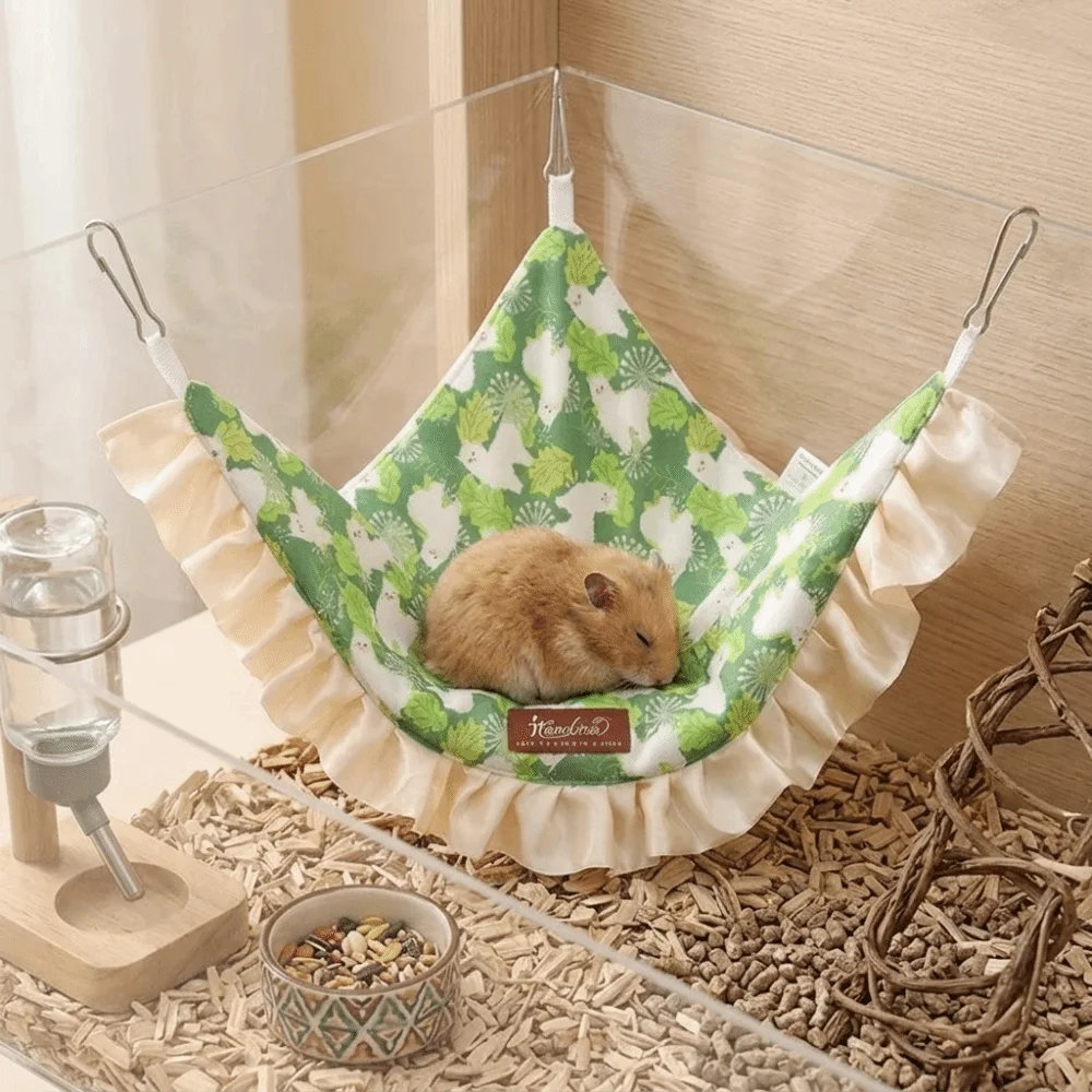 Hanging Breathable PET Hammock Compact Metal Guinea Pig Corner Hanging Small Pet Hammock For Squirrel