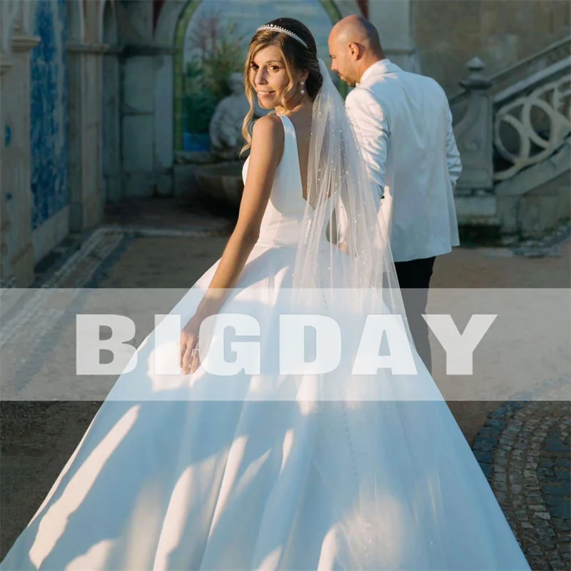 Elegante linha a vestidos de casamento feminino aberto volta o pescoço cintas de espaguete vestido de baile de noiva trem varredura vestidos de noiva personalizado