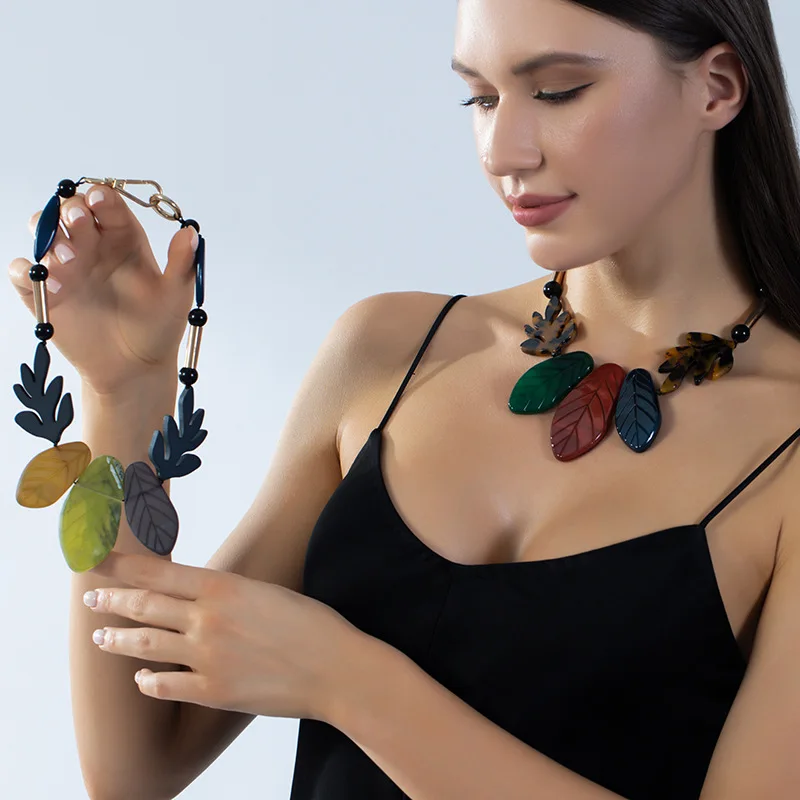 DIY accessories Ethnic Fengsen retro collarbone chain, acrylic necklace light luxury women's versatile accessories temperament s