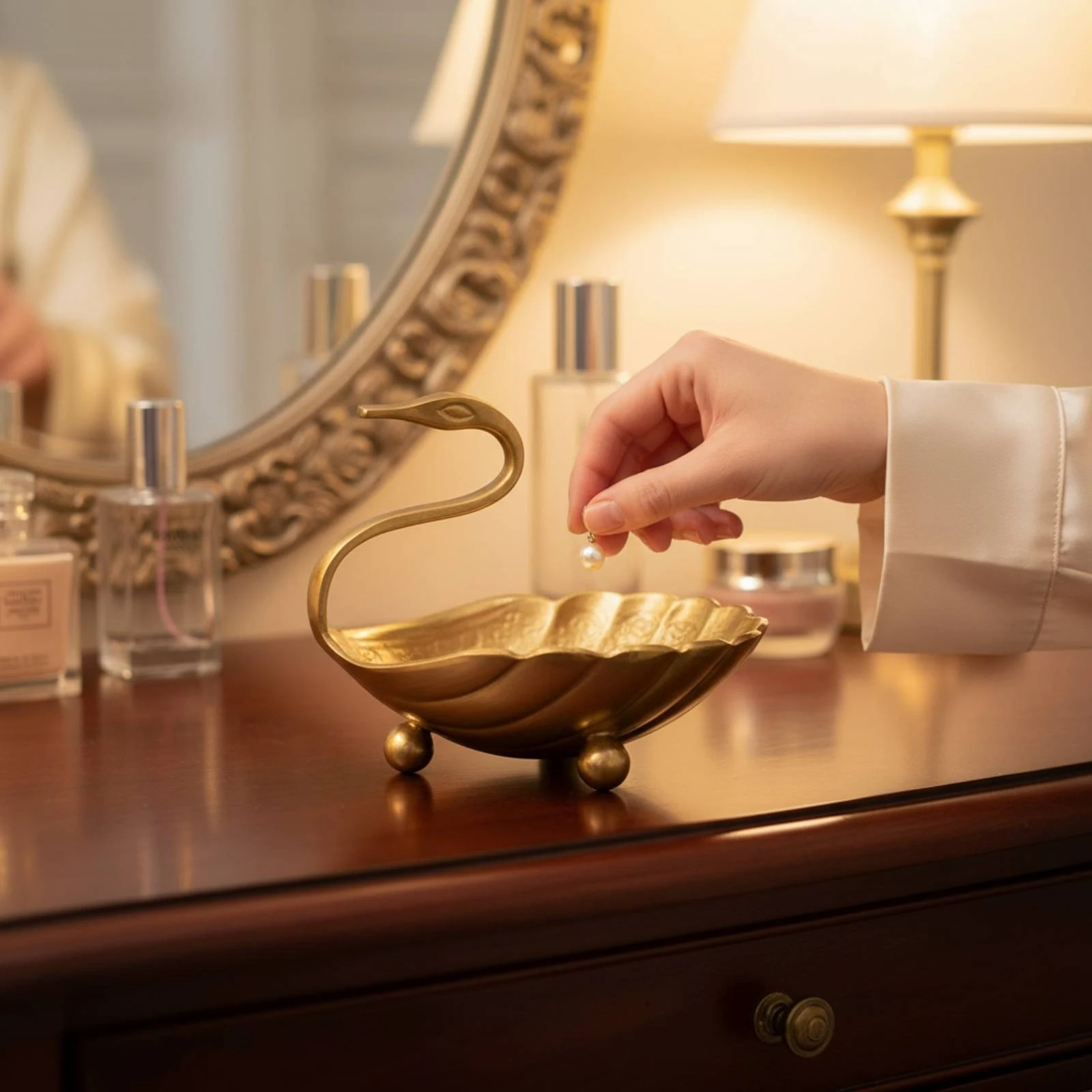 Swan Tray Scalloped Brass Tray Decorative Swan Dish Three Feet Table Ornament Easy to Clean view 5