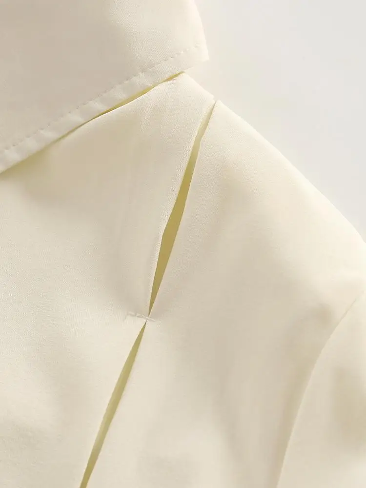 

Long Sleeve Shirts Womens Satin Button Down Blouses Loose Fit Neutral Boyfriend Style Trendy Spring Comfortable Daily Streetwear