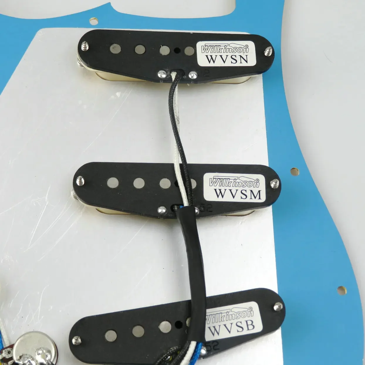 Ainico 5 Pickups Guitar Pickups SSS Single coil Guitar Pickups loaded Prewired Pickguard Guitar Parts Replace