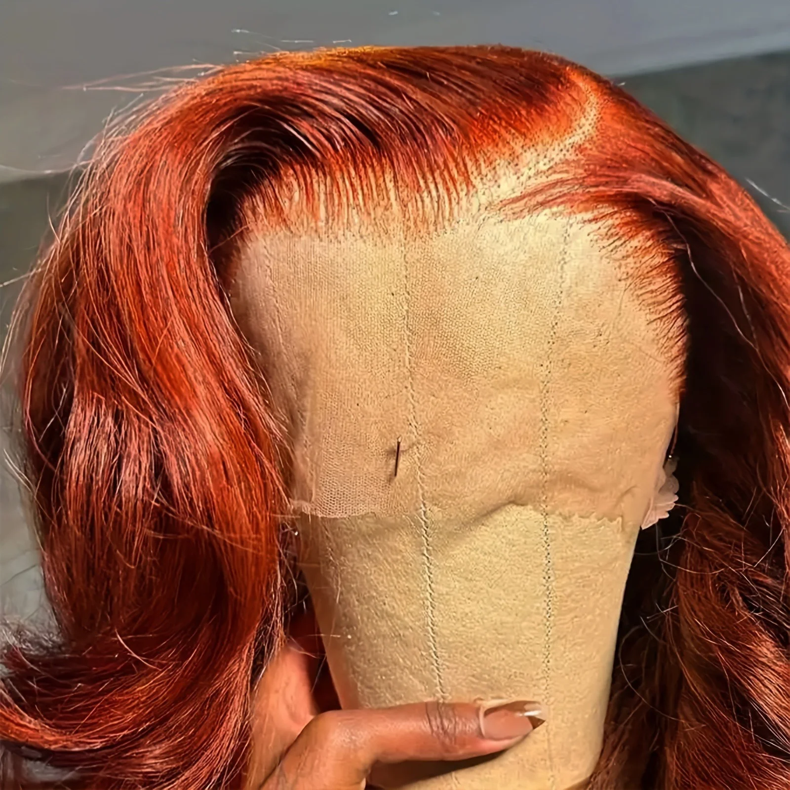 Karisma Wig sintetis 13*4 renda depan Wig pendek oranye jahe merah warna-warni renda Wig depan untuk wanita Wig gelombang longgar alami