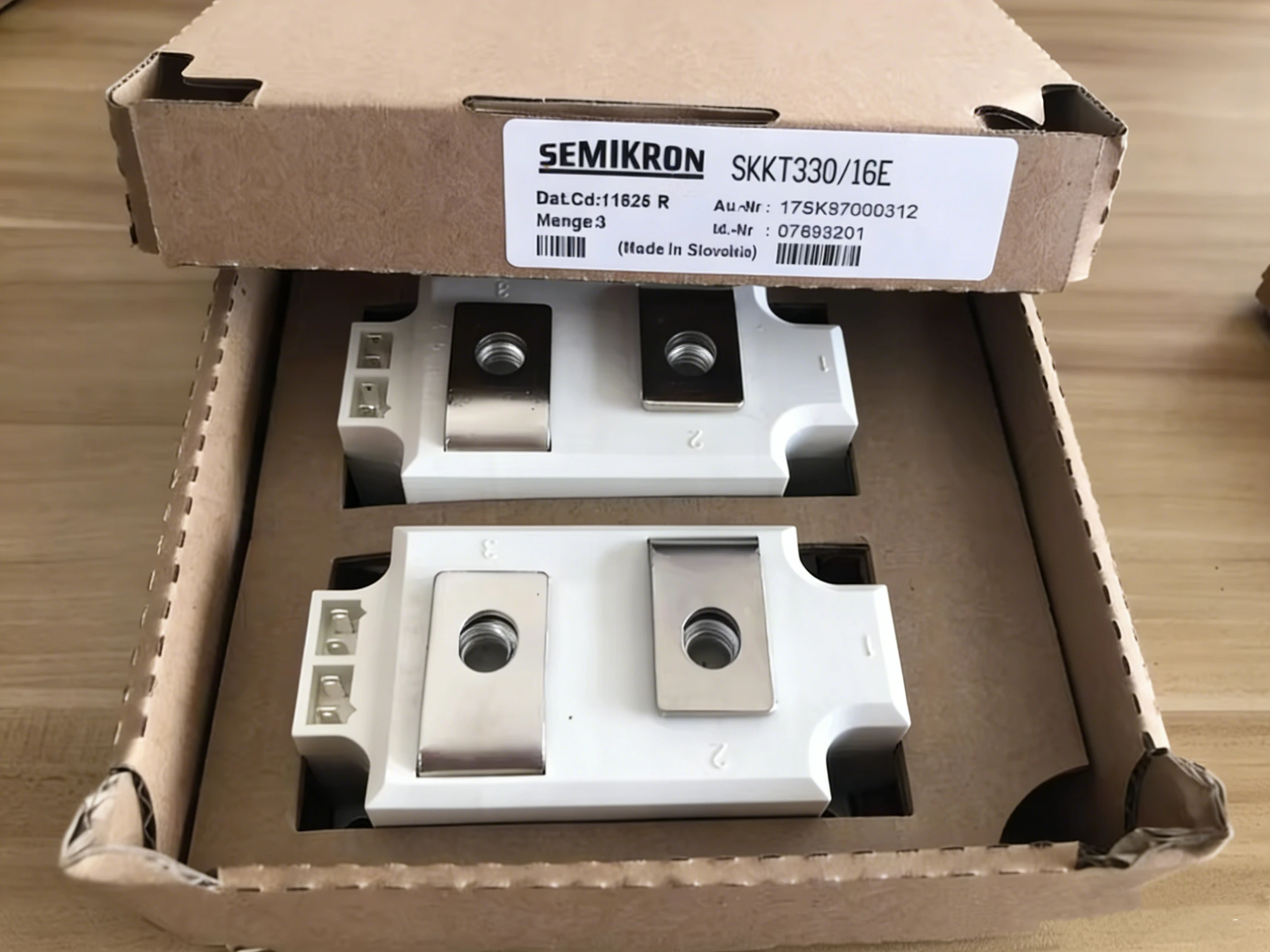 

Brand new and originalSKKT273/16E SKKT330/16E SKKT250/16E 253/16E SKKT323/16E IGBT Module