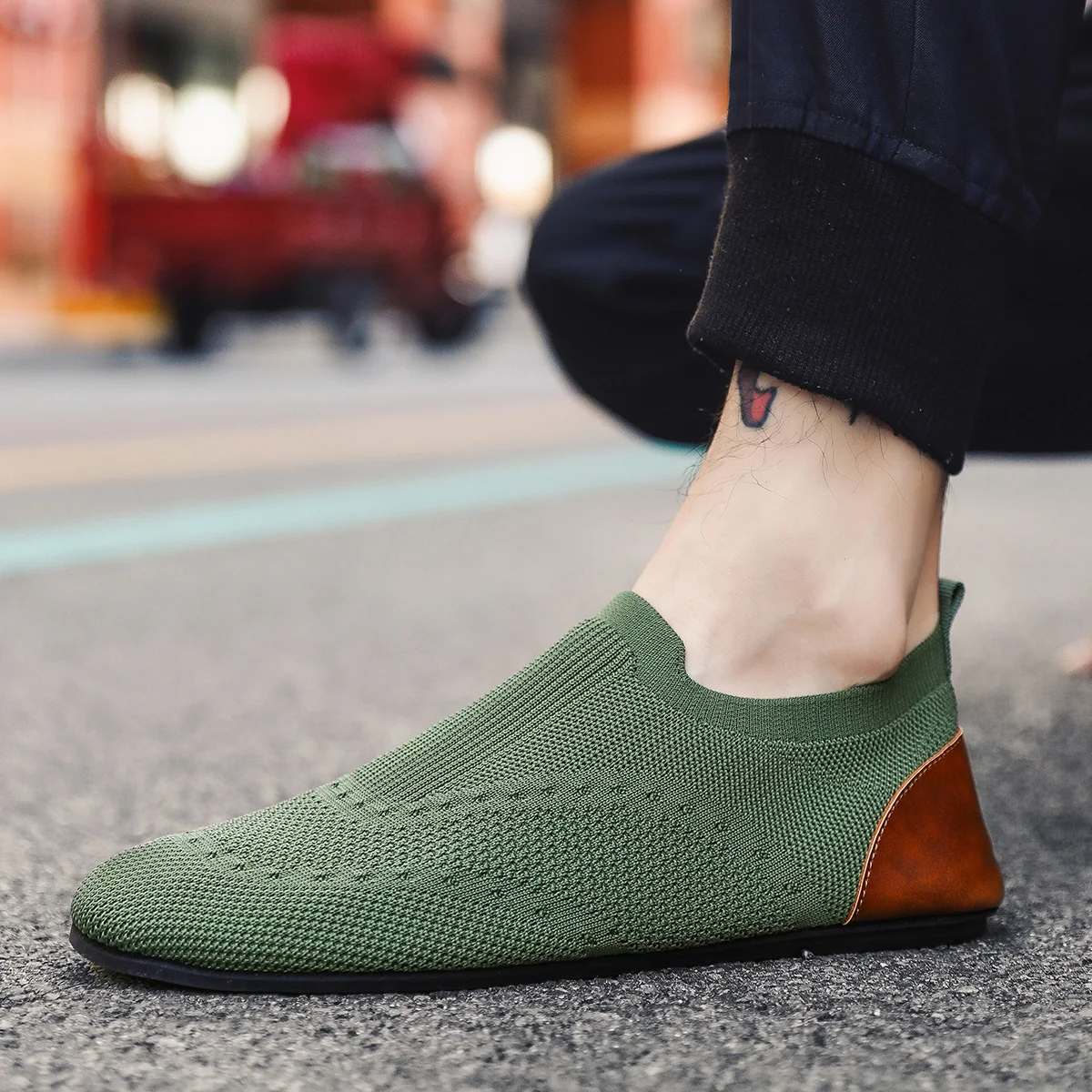 

Spring and Summer Men's Loafers One-Piece Lazy Sneakers for Comfort and Convenience