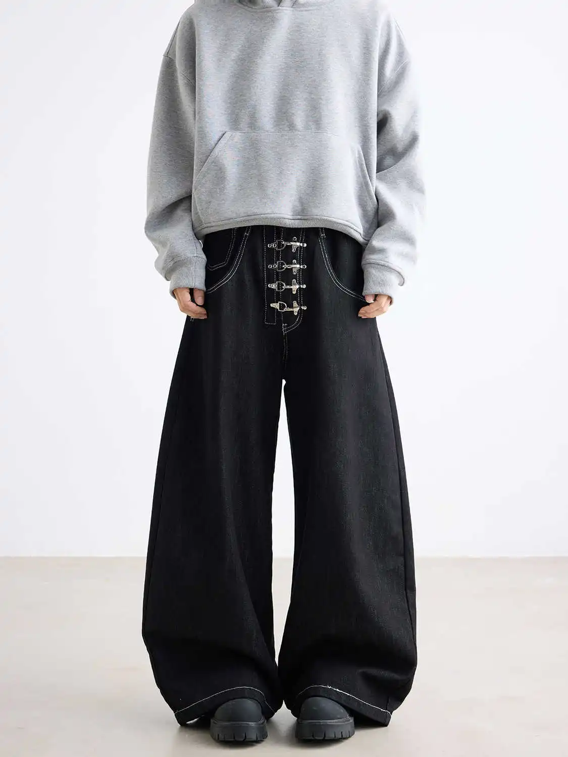 Women's Black Gothic Y2k Emo Jeans Harajuku 90s Vintage Oversize Denim Trousers Japanese 2000s Boyfriend Jeans Pants Autumn 2025
