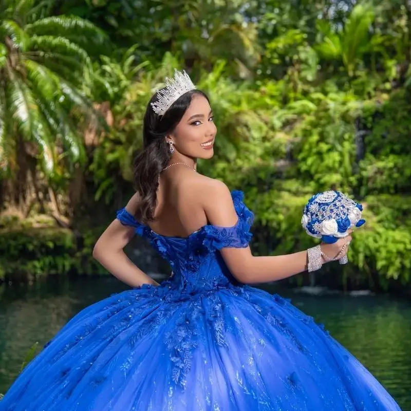 Sparkly Royal Blue Princess Quinceanera Dresses Off Shoulder Ball Gown Sequin Appliques Lace Flower Crystals Beads Tull Sweet 16