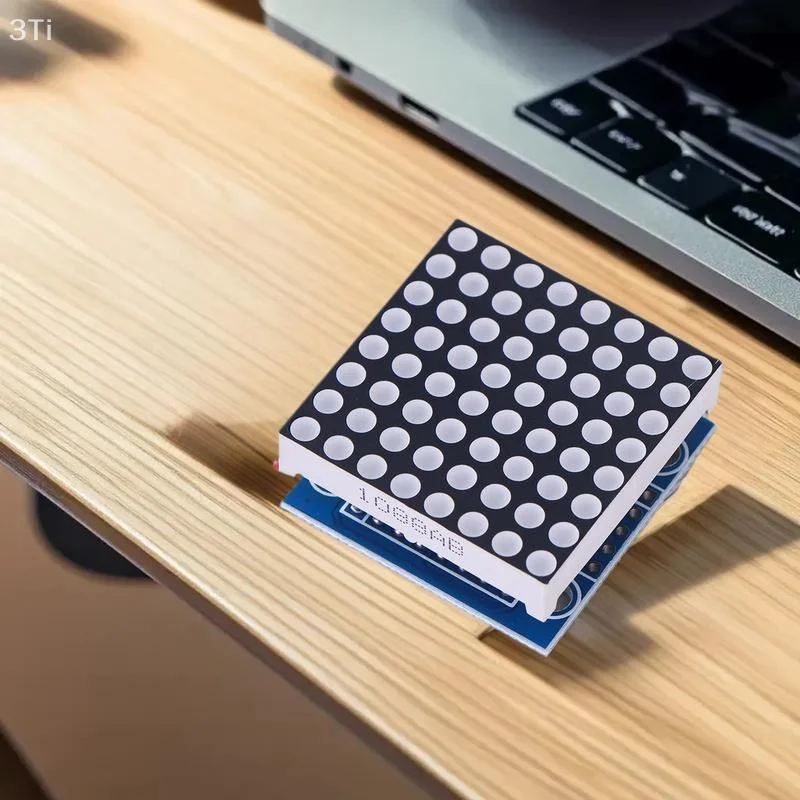 1 قطعة وحدة LED MAX7219، تدعم برنامج تشغيل MCU والتحكم المتتالي