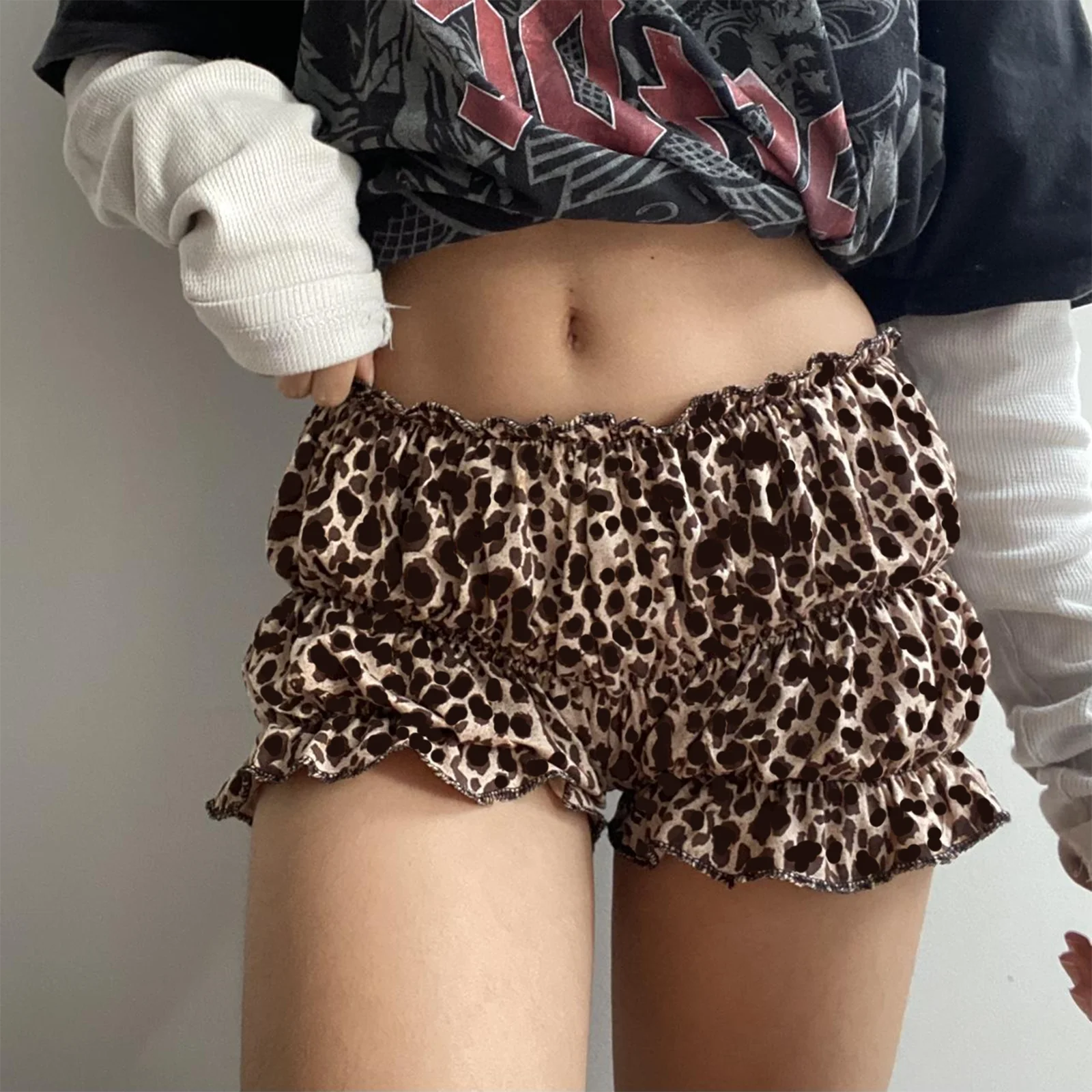 

Gaono Women Leopard Print Shorts Y2K Vintage Summer Elastic Waist Pleated Casual Shorts Streetwear for Daily Clubwear